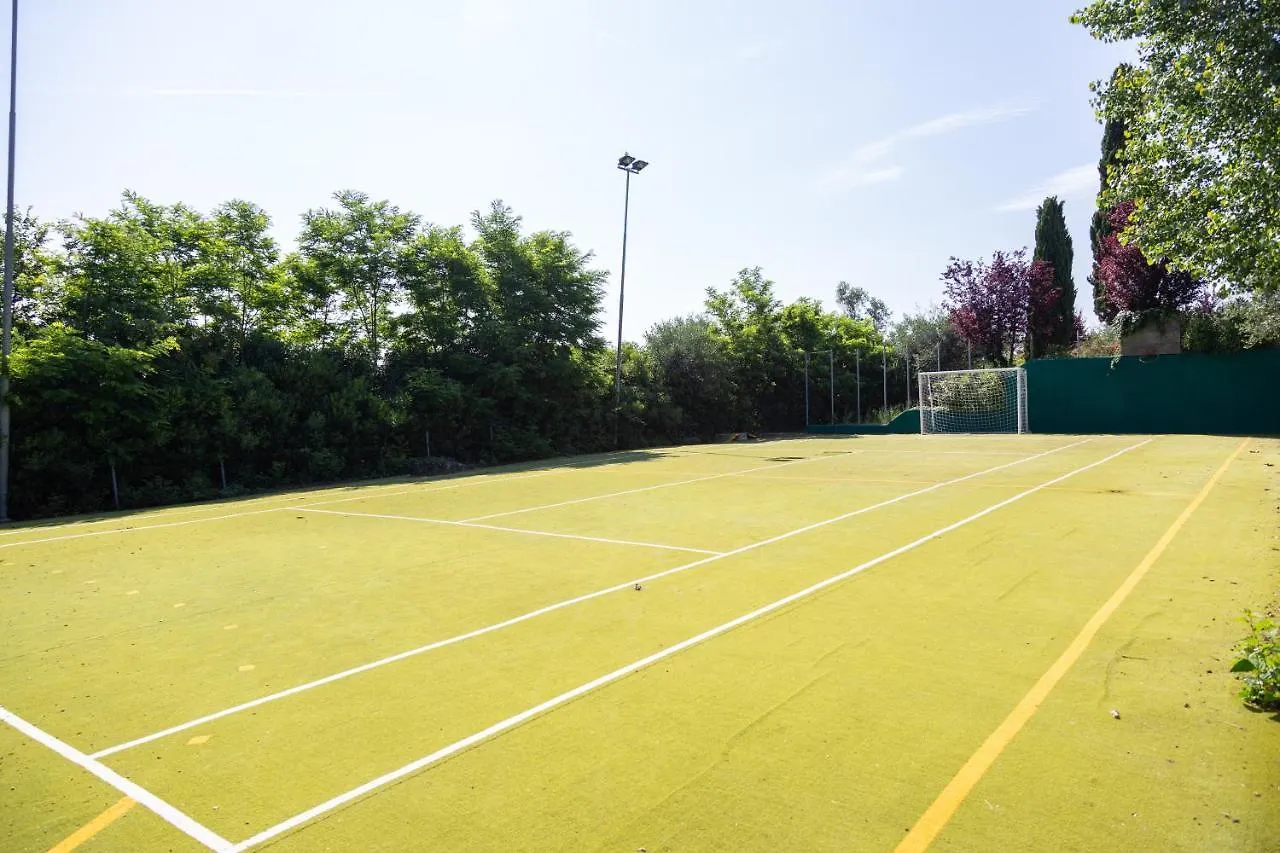 Villa Rolls - Porzione Di Villa Con Piscina,Giardino E Parcheggi Riccione